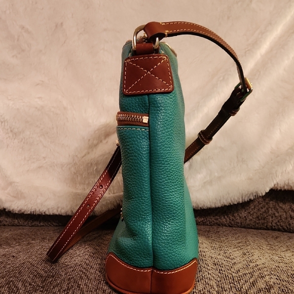 EUC - Dooney & Bourke Spearmint Green Crossbody Bag - Picture 2 of 9